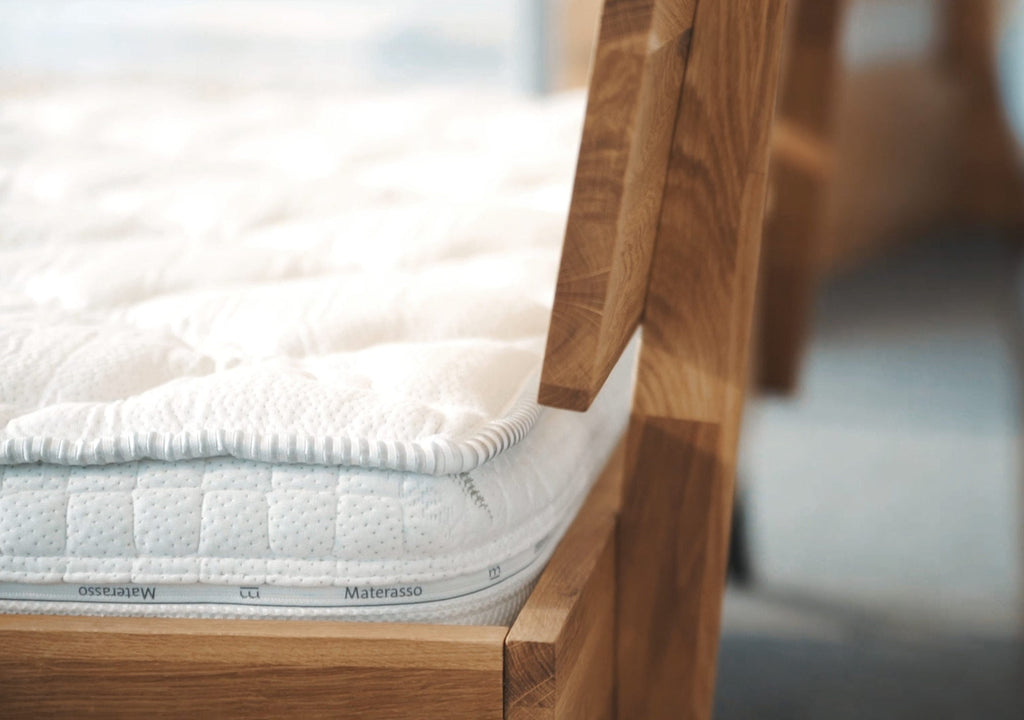 Bett GENT Eiche massiv mit Holzkopfteil - Empinio24 - 90x200 - 