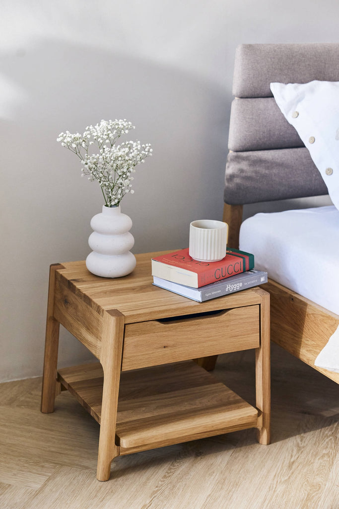 Bett TRONDHEIM Eiche massiv mit Holzkopfteil - Empinio24 - 140x200 - 