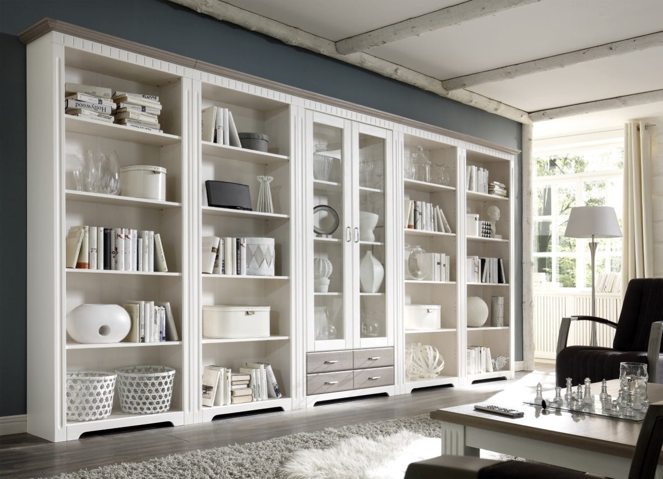 Regalwand Cordoba weiß + Vitrine Kiefer massiv 418 cm – Empinio24