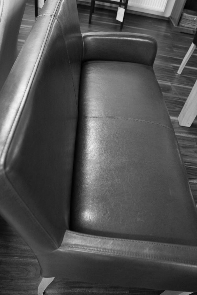 Sitzbank aus Leder 163 cm Beine aus Buche oder Eiche Farben wählbar ALFO