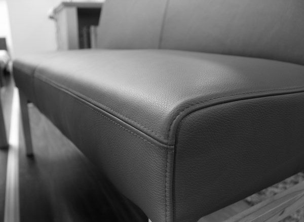 Sitzbank aus Kunstleder 180 cm Beine aus Buche oder Eiche Farben wählbar SOPHIE